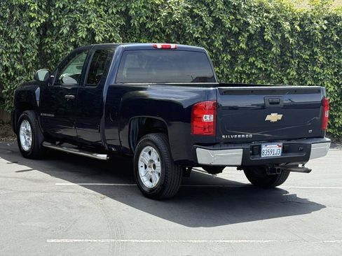 Used 2007 Chevrolet Silverado 1500 LT w/ Suspension Package, Off-Road" AWD/4WD image 5