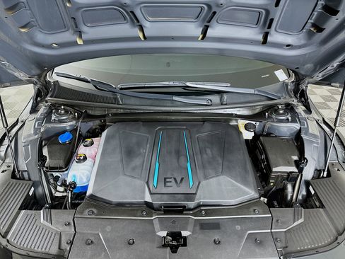 Used 2022 Hyundai Ioniq 5 SE image 32