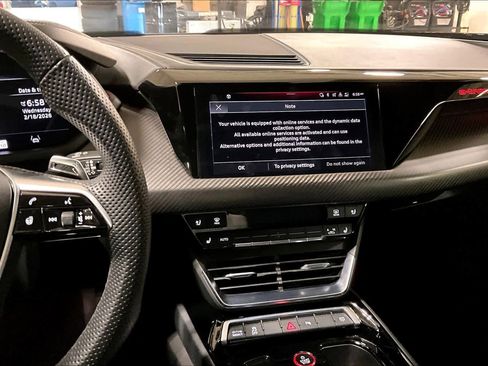 Used 2024 Audi e-tron GT Premium Plus image 7