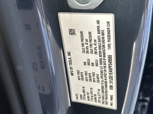 Used 2023 Tesla Model 3 Standard Range RWD image 27