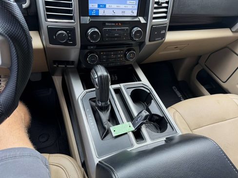 Used 2016 Ford F150 Lariat AWD/4WD image 32
