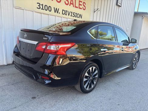 Used 2019 Nissan Sentra SR image 3