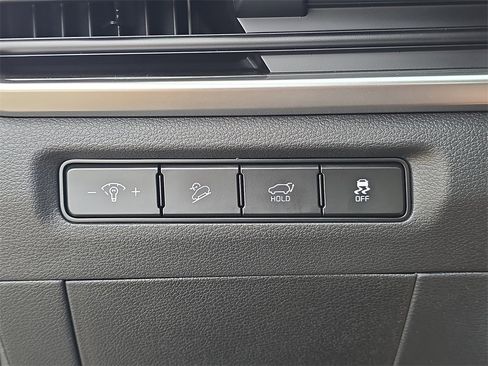 New 2025 Kia Telluride S image 32