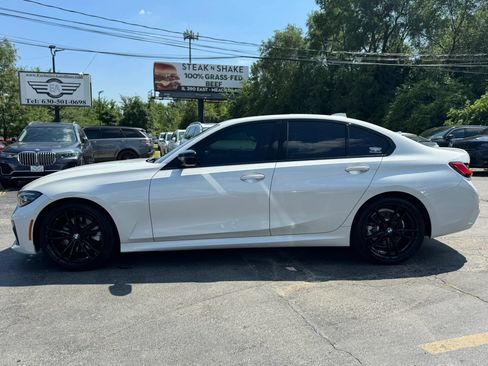 Used 2022 BMW 330i Sedan w/ M Sport Package RWD image 3