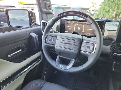 New 2026 GMC Hummer EV SUV image 15