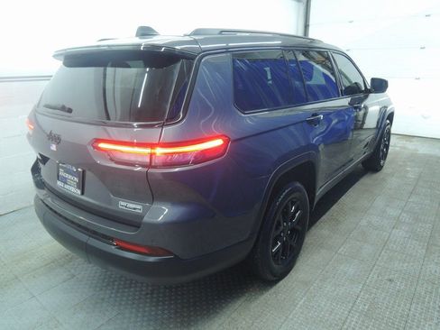 Used 2024 Jeep Grand Cherokee L Laredo image 9