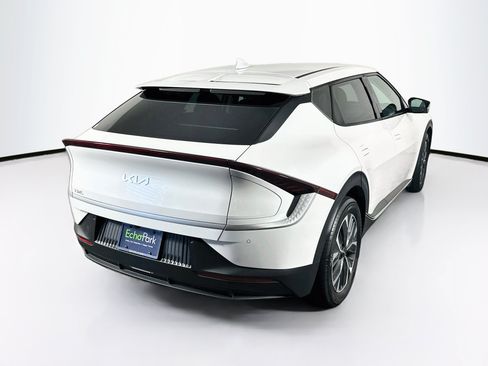 Used 2024 Kia EV6 Light RWD image 9