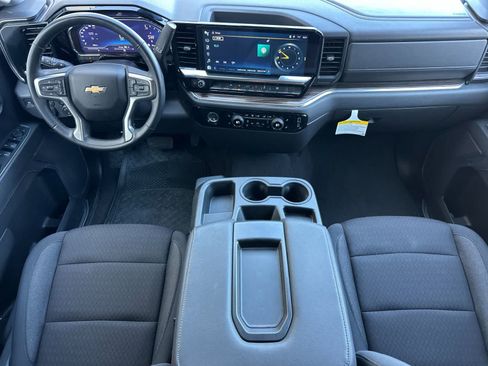 Used 2024 Chevrolet Silverado 1500 LT AWD/4WD image 3