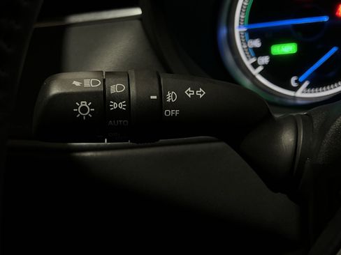 Used 2024 Toyota Venza XLE AWD/4WD image 26