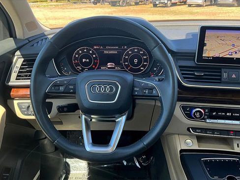 Used 2019 Audi Q5 2.0T Premium Plus w/ Premium Plus Package image 7