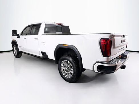 Used 2022 GMC Sierra 3500 Denali image 6