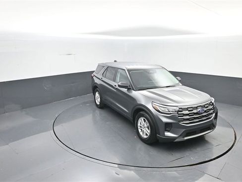 New 2026 Ford Explorer Active image 19