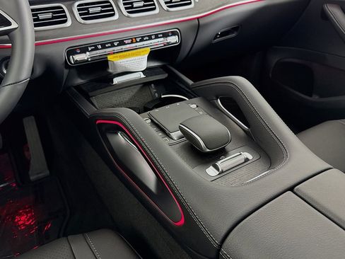 New 2026 Mercedes-Benz GLS 450 4MATIC image 5