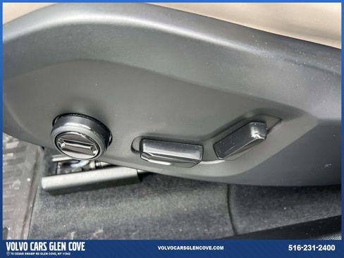 Used 2026 Volvo XC60 B5 Plus w/ Protection Package Premier image 16