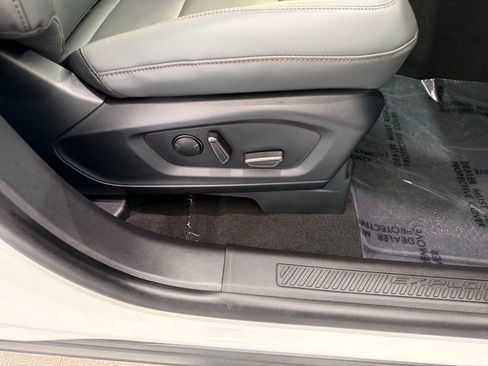 New 2026 Ford Explorer Active w/ Active Comfort Package image 22