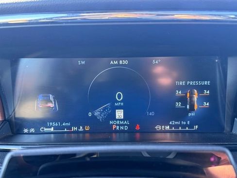 Used 2024 Lincoln Navigator L Reserve image 12