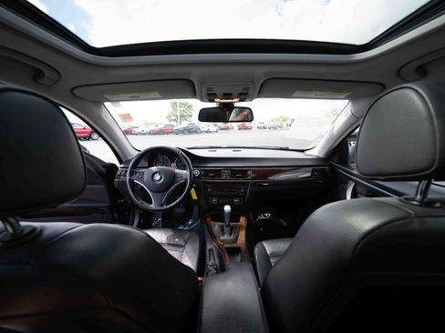 Used 2011 BMW 328i xDrive Coupe AWD/4WD image 18