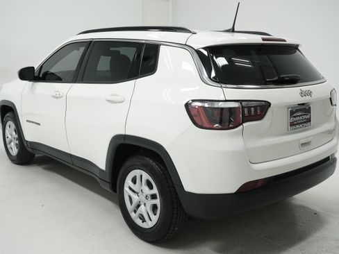 Used 2020 Jeep Compass Sport w/ Tech Group image 6