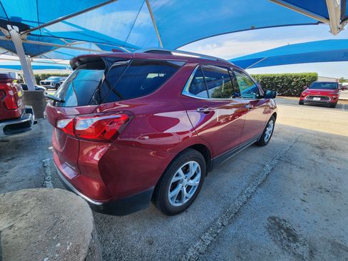Used 2019 Chevrolet Equinox Premier FWD image 4