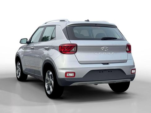 New 2026 Hyundai Venue SEL FWD image 5