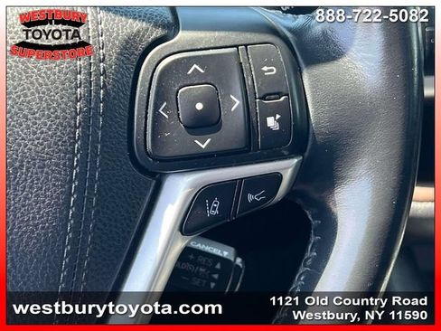 Used 2018 Toyota Highlander XLE AWD/4WD image 27