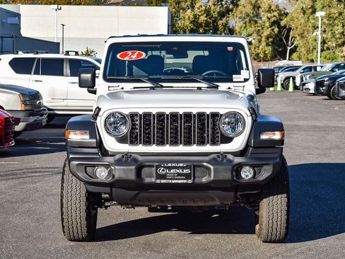 Used 2024 Jeep Wrangler Sport S image 2