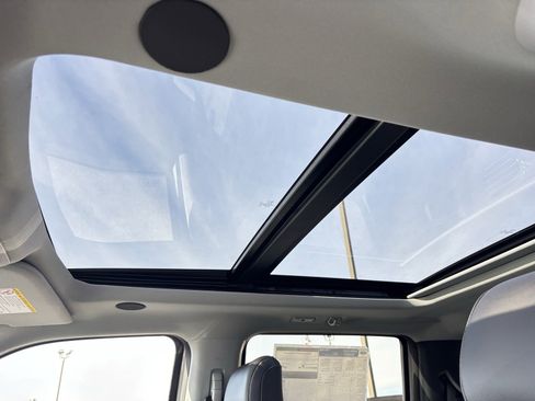 New 2026 Ford F350 Lariat w/ Black Appearance Package image 7