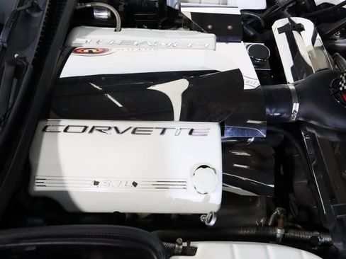 Used 2004 Chevrolet Corvette w/ Preferred Equipment Group image 74