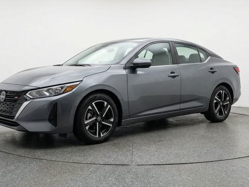 Used 2025 Nissan Sentra SV FWD image 3