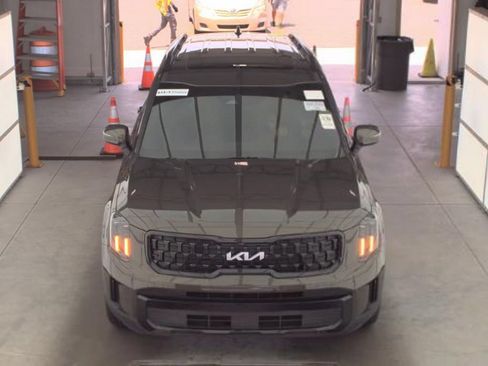 Used 2024 Kia Telluride EX X-Line AWD/4WD image 3