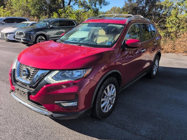 Used 2017 Nissan Rogue SV AWD/4WD image 3