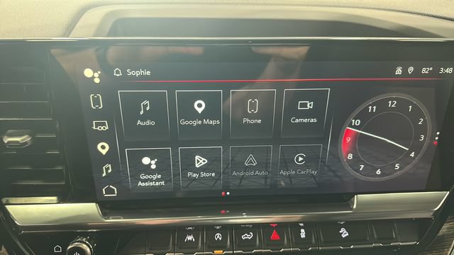 Used 2024 GMC Sierra 1500 Elevation w/ LPO, Elevation Black Package AWD/4WD image 16