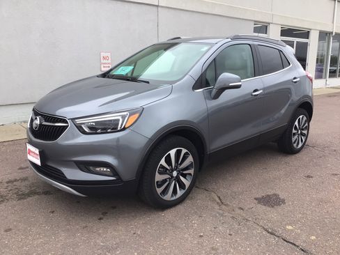 Used 2019 Buick Encore Essence AWD/4WD image 2