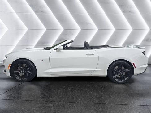 Used 2022 Chevrolet Camaro SS RWD image 2