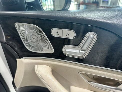 Used 2020 Mercedes-Benz GLE 350 4MATIC w/ Premium Package image 33