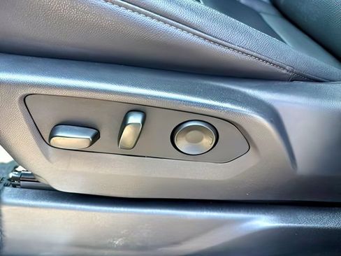 Used 2026 GMC Sierra 1500 SLT AWD/4WD image 18