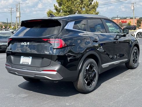 New 2026 Kia Sportage EX AWD/4WD image 3