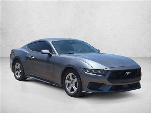 Used 2024 Ford Mustang Coupe RWD image 3