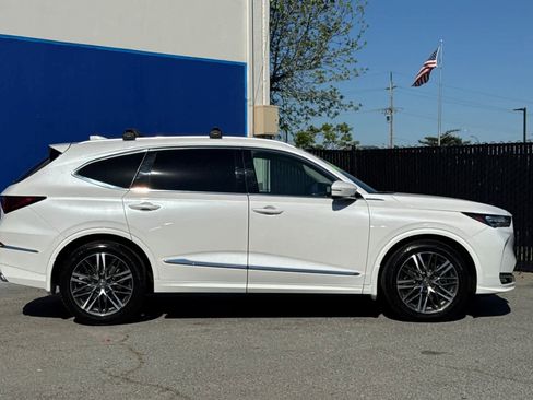 Certified 2025 Acura MDX SH-AWD w/ Advance Package image 2