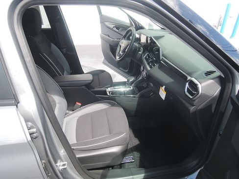 New 2026 Chevrolet TrailBlazer LT w/ Convenience Package AWD/4WD image 34