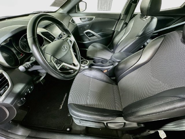 Used 2016 Hyundai Veloster w/ Option Group 03 FWD image 26