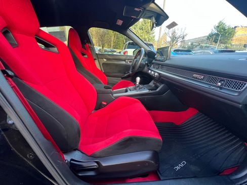 Used 2023 Honda Civic Type R image 16