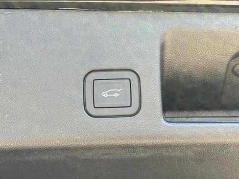 Used 2024 Chevrolet Equinox EV RS image 9