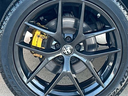 Used 2019 Alfa Romeo Stelvio Ti Sport w/ Quick Order Package 22S Sport image 7