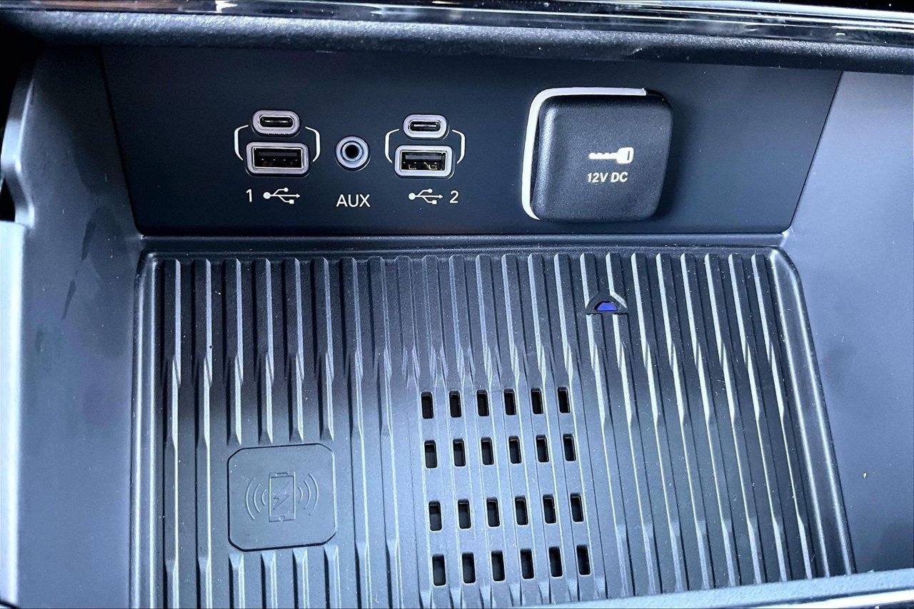 New 2027 Jeep Grand Cherokee Altitude AWD/4WD image 24
