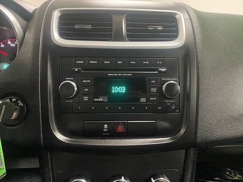 Used 2013 Dodge Avenger SXT image 19