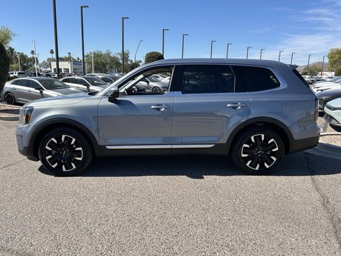 Certified 2024 Kia Telluride SX Prestige image 3