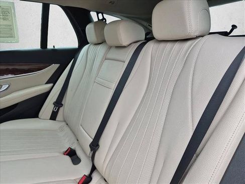 Used 2020 Mercedes-Benz E 450 4MATIC Wagon image 20