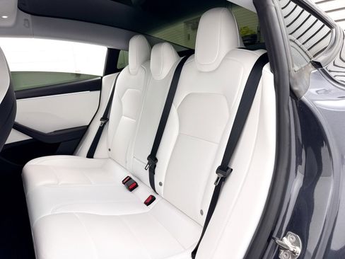 Used 2024 Tesla Model 3 Performance image 33