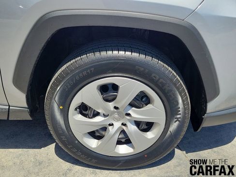 Used 2024 Toyota RAV4 LE AWD/4WD image 5